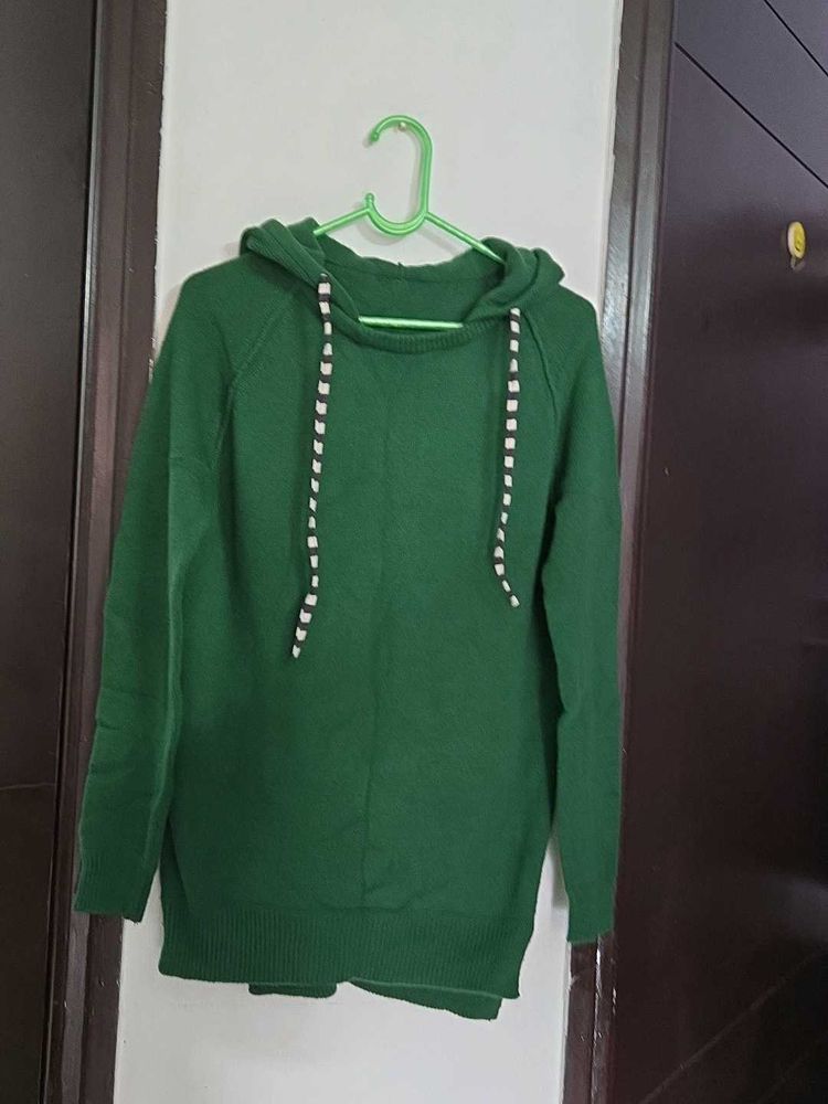Green Hoodie - Casual &amp; Comfy size M