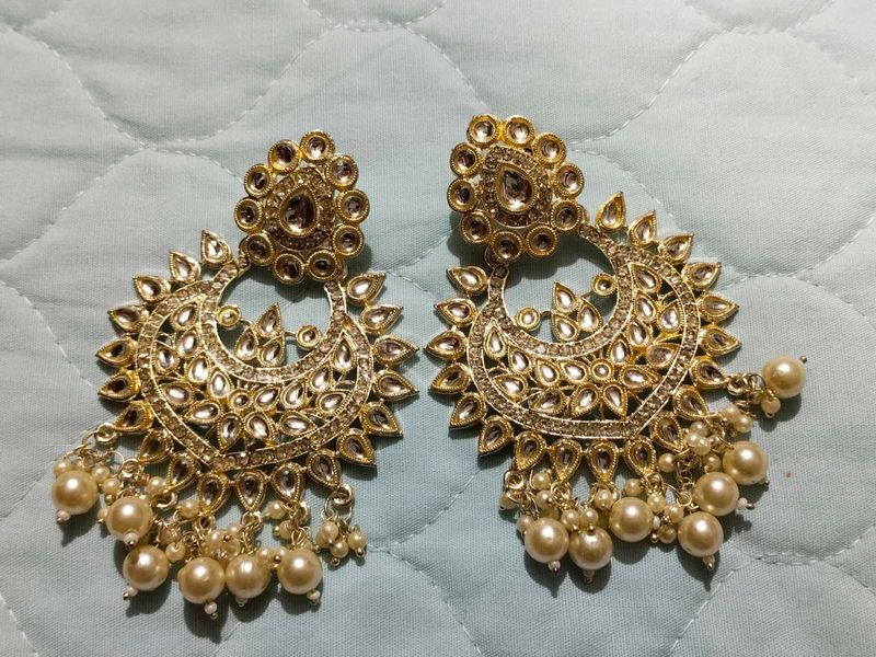 Elegant Jhumkha Earrings Set