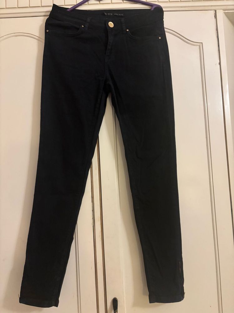 ZARA Women&#39;s Black Skinny Jeans
