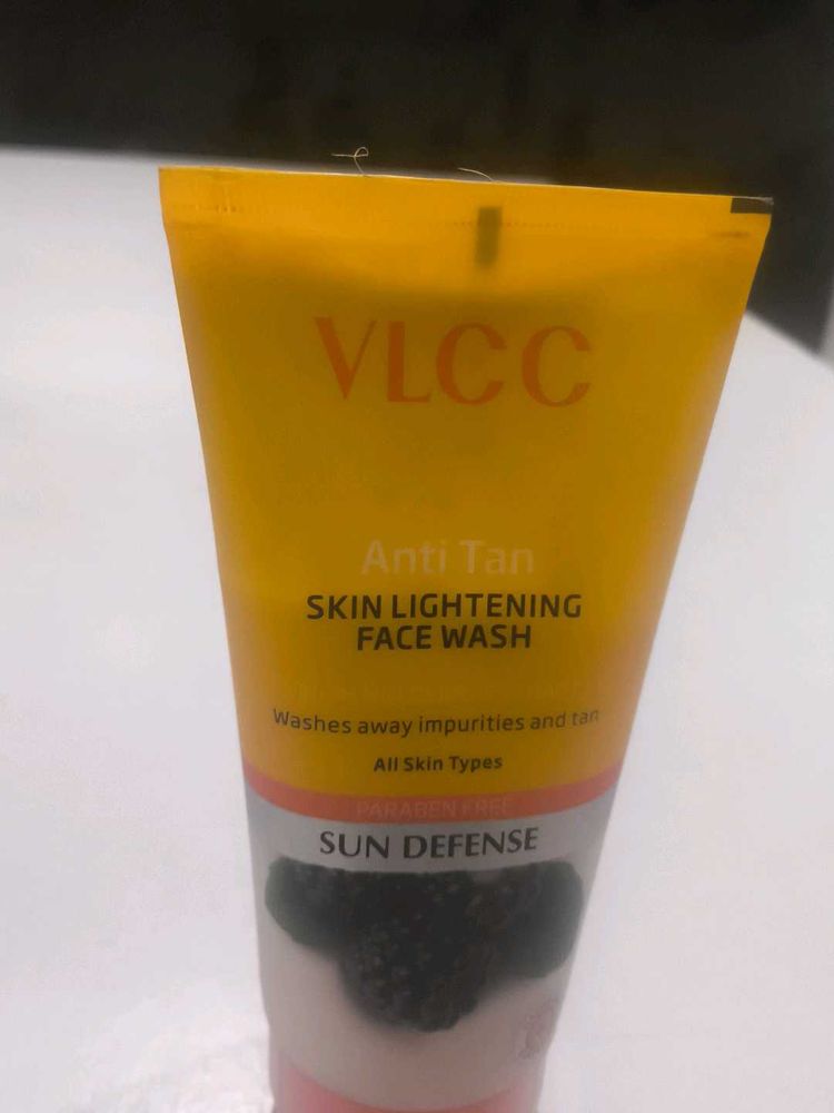 VLCC Anti Tan Face Wash