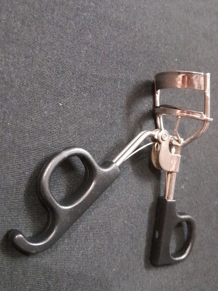 Eyelash Curler