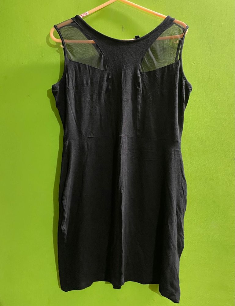 Besiva Mini Black Dress
