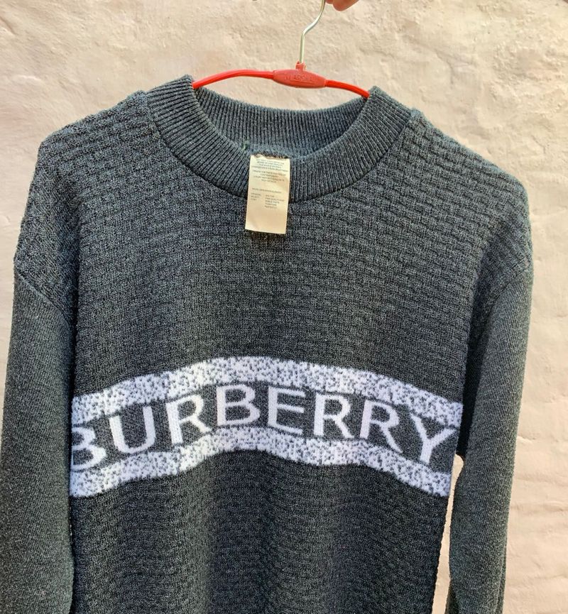 Burberry orignal Grey Sweater