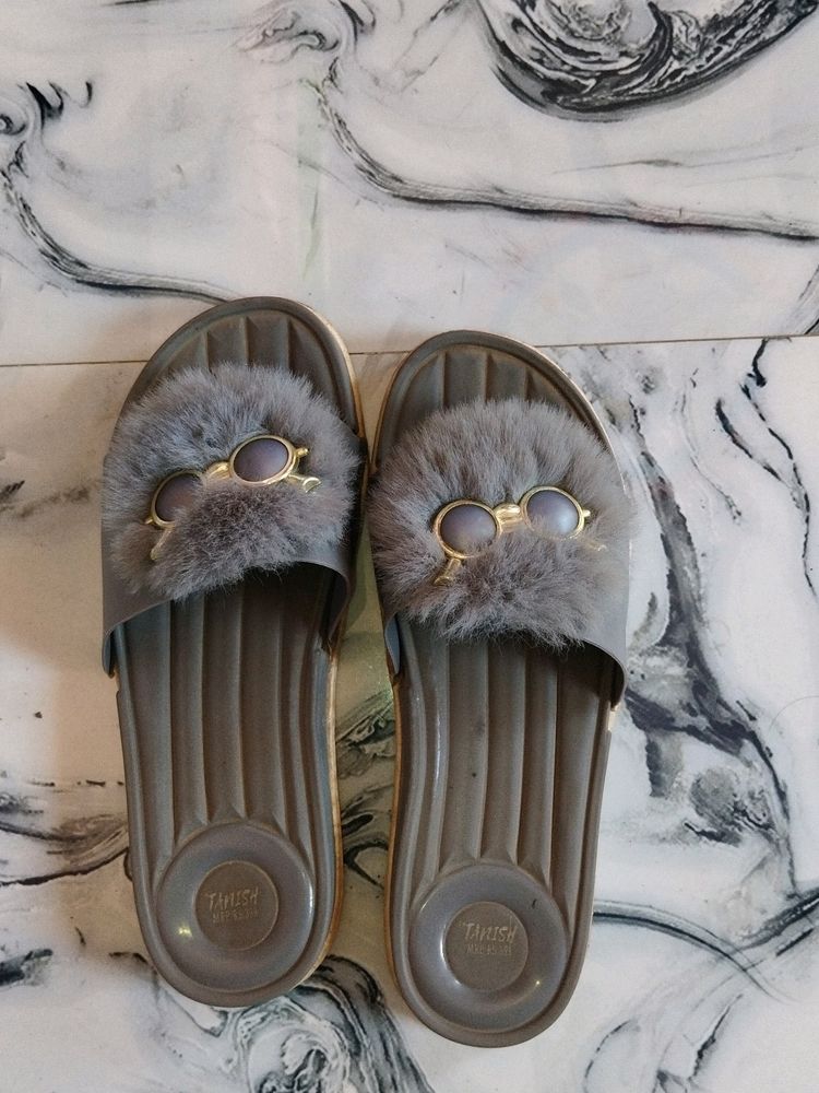 Flipflops &amp; Slippers