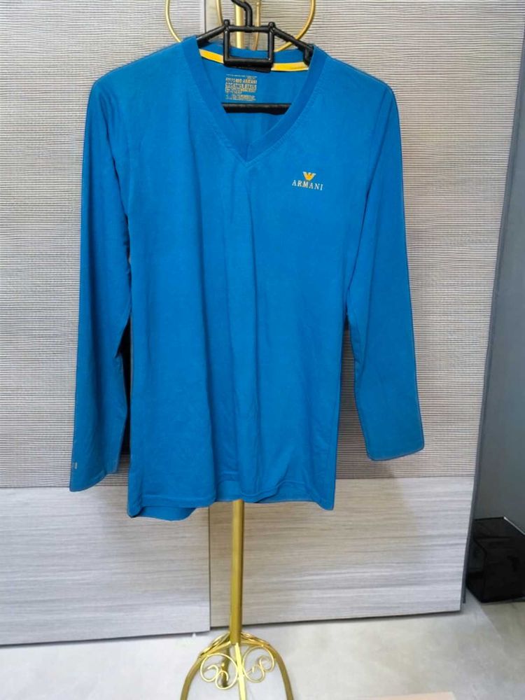 Fitted Body Hugging T Shirt Active Wear
