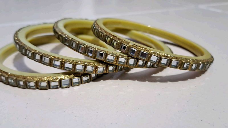 Pretty Bangles That Goes With Many Dresses😍