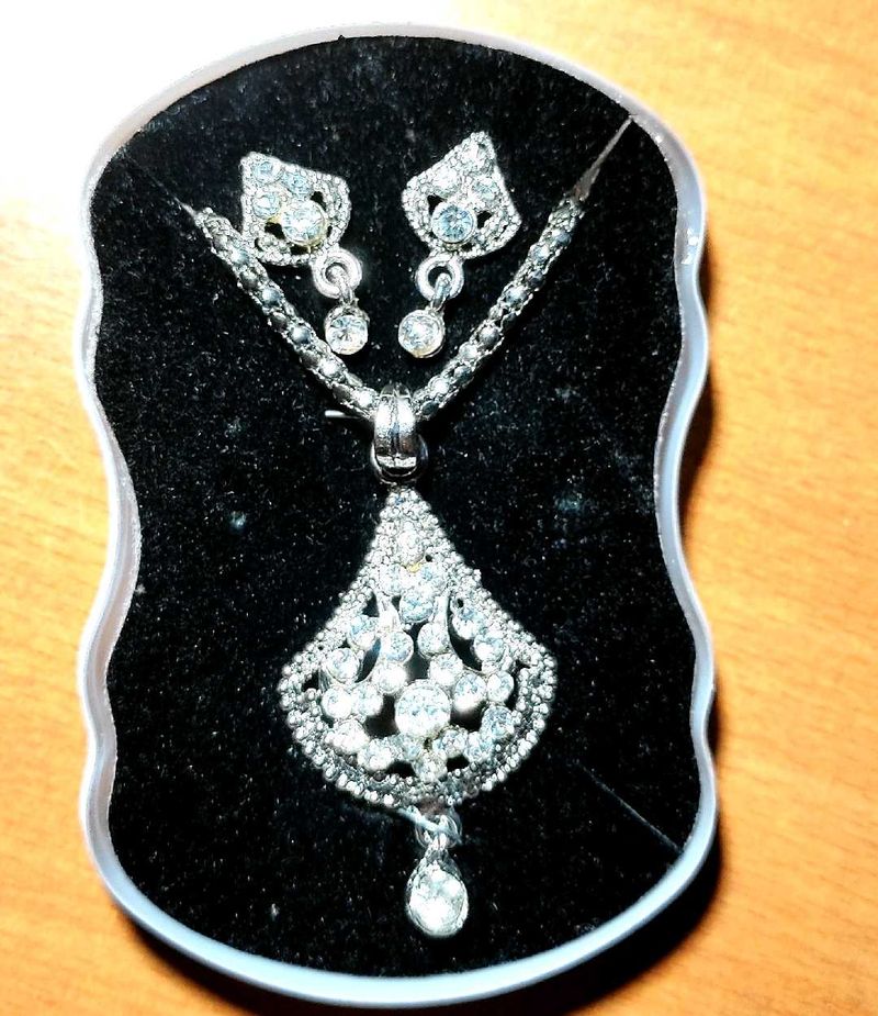 ✅ Brand New Silver Jewellery Set✅