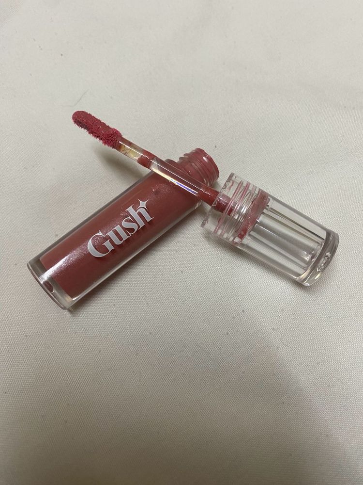 gush lipgloss (pink)