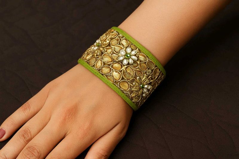 Floral Bangle Bracelet