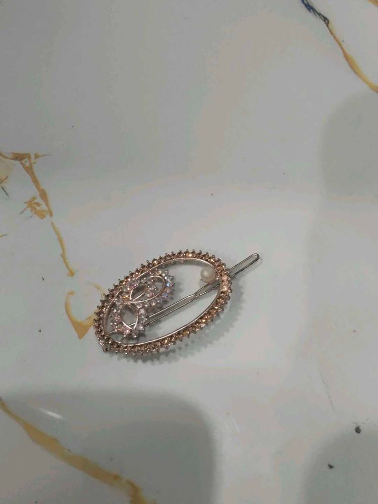 Sparkly Oval Hair Clip