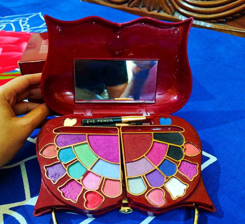 Makeup Box