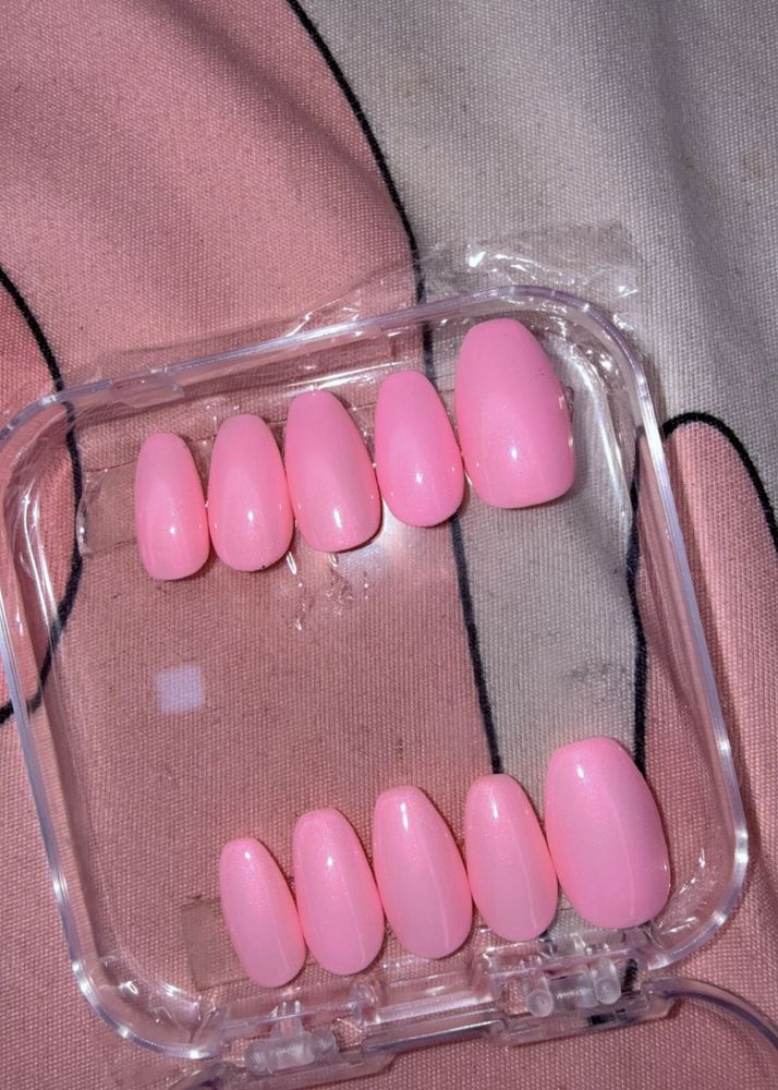Pink Press-On Nails