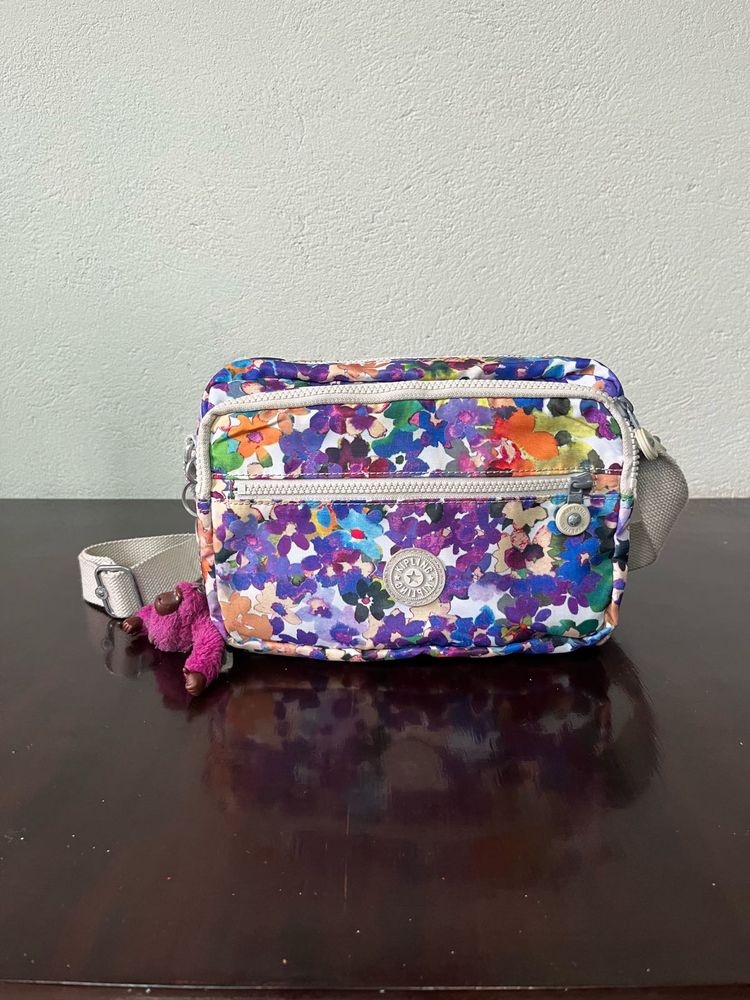 Kipling Crossbody