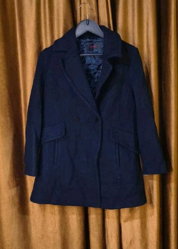 Coat With 2 Pockets Size 38 inches