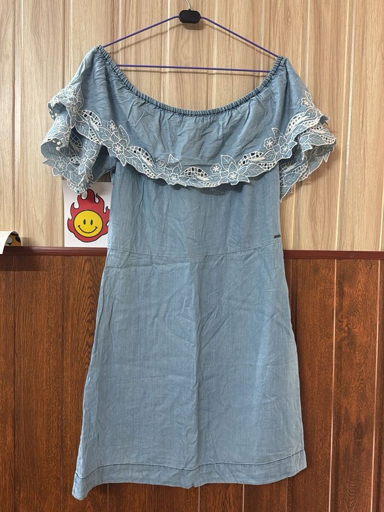 Pepe Jeans Off Shoulder Dress