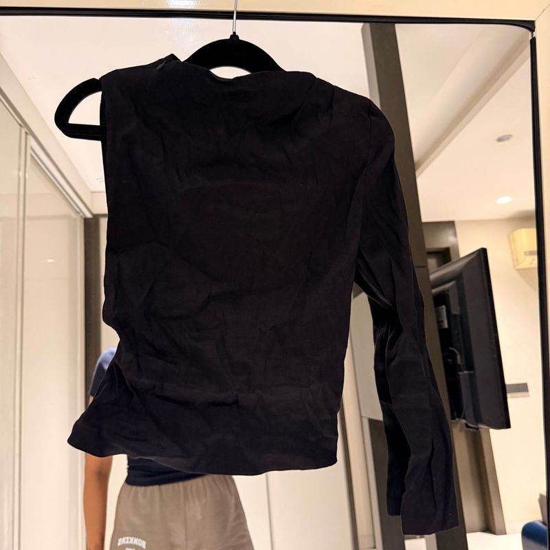 Backless Black Long Sleeve Top