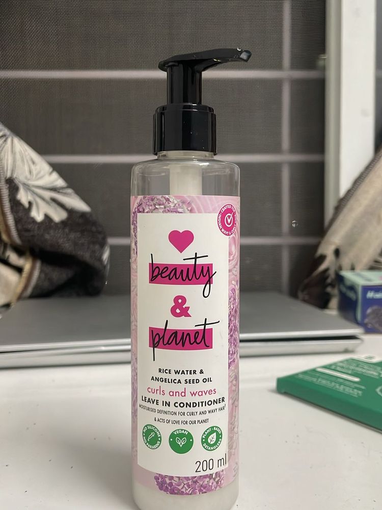 Love Beauty &amp; Planet Curl Leave-In Conditioner