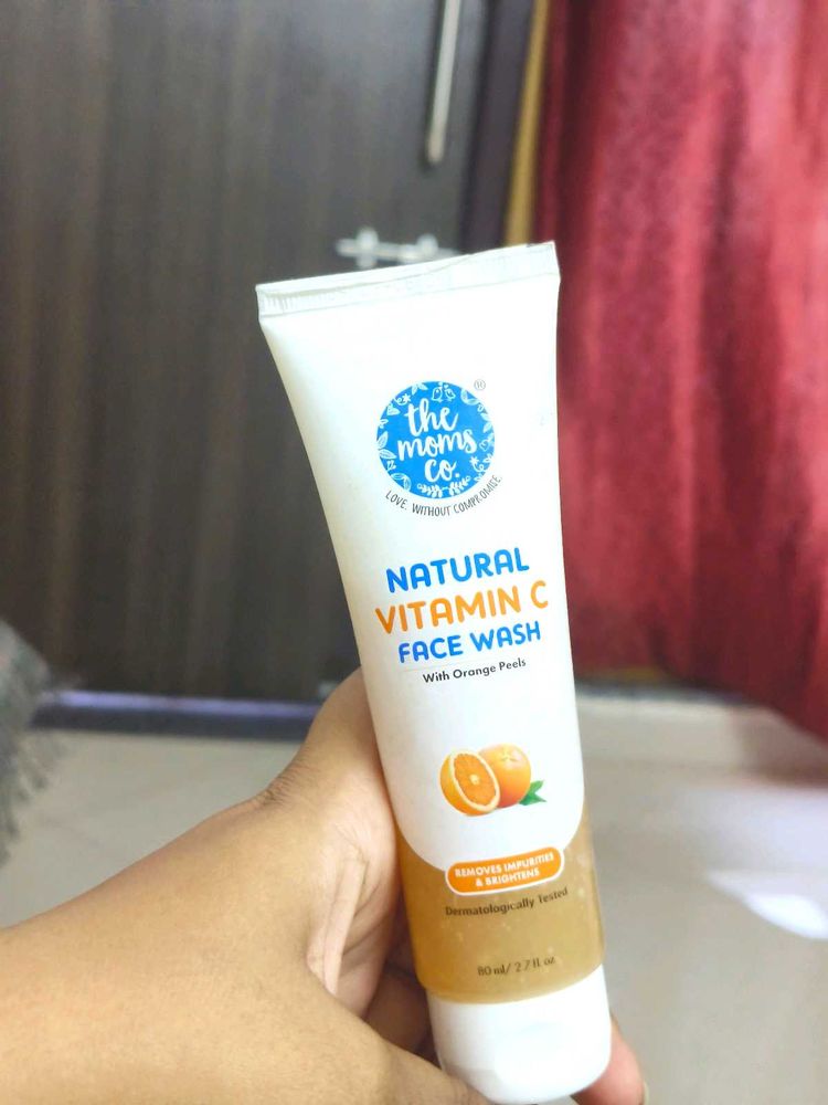 The Moms Co. Vitamin C Face Wash