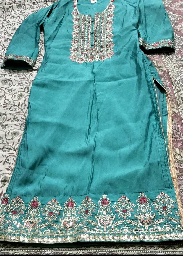 Elegant Teal Embroidered Kurtaset