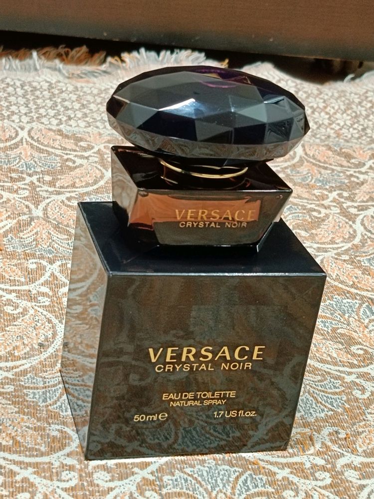Versace Crystal Noir Eau De Toilette (50ml)