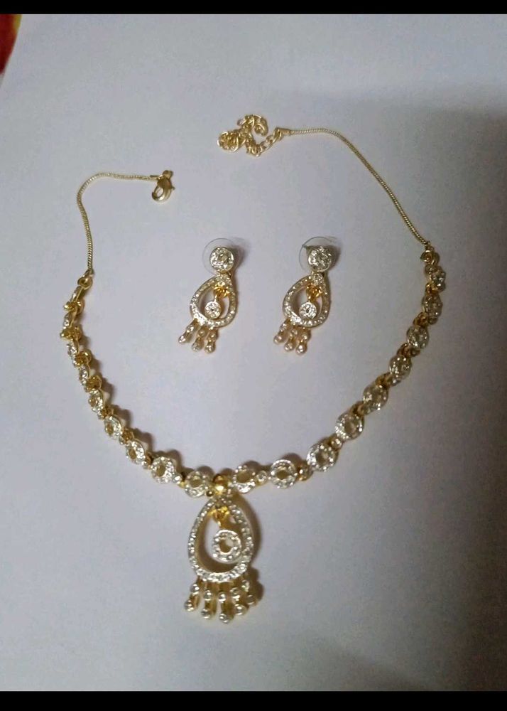 18 Carat gold plated Jewellery Set
