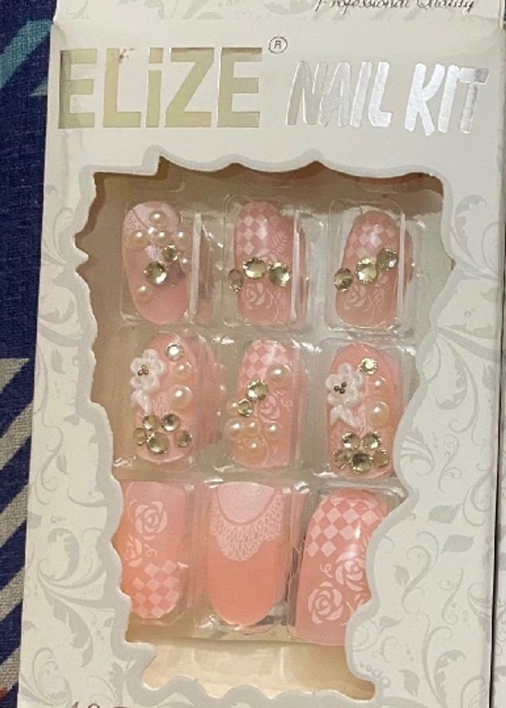 Pre- Glued Nails