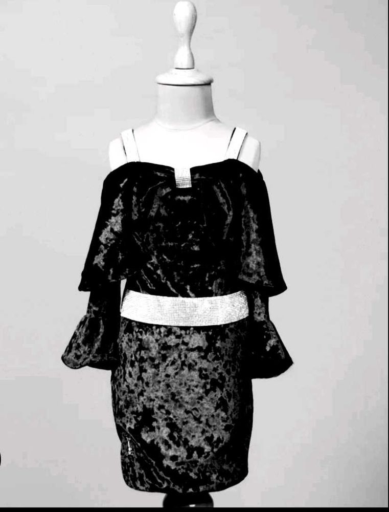 Elegant Black Velvet Middi For Kids