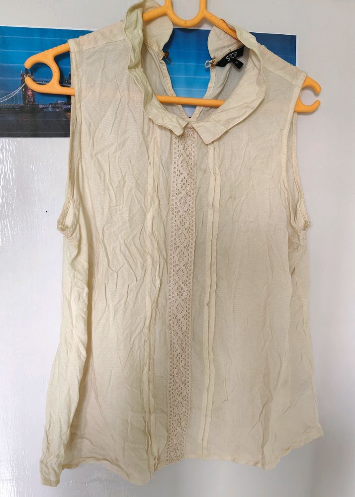 Sleevless Stylish Off-white Shoppers Stop Top XL