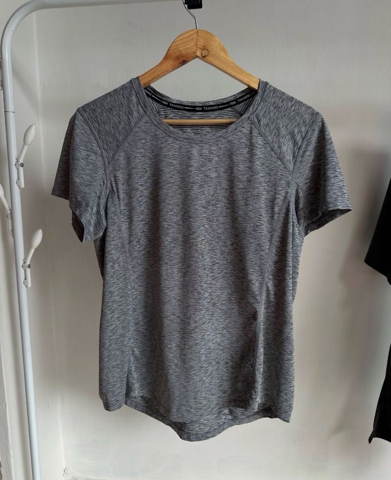 H&amp;M Drifit T-shirt