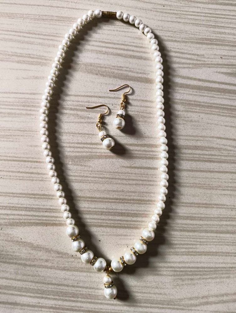 Pearl Necklace &amp; Earring Set