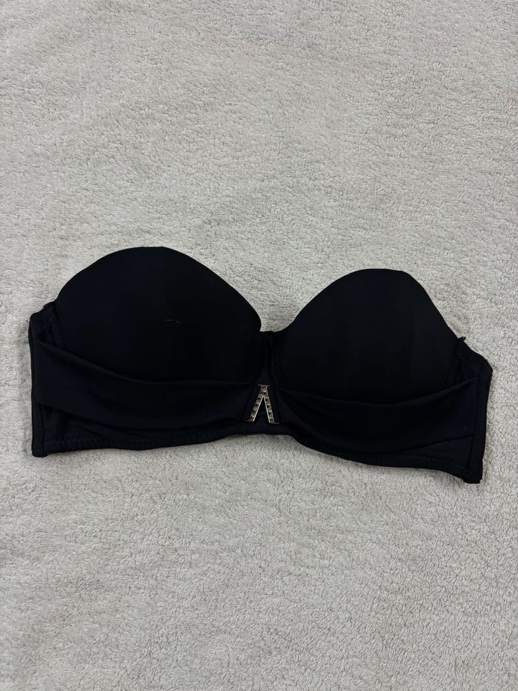 Black Strapless Bra