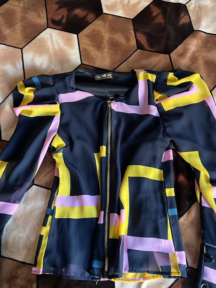 would pair up amazingly with a crop top nd jeans