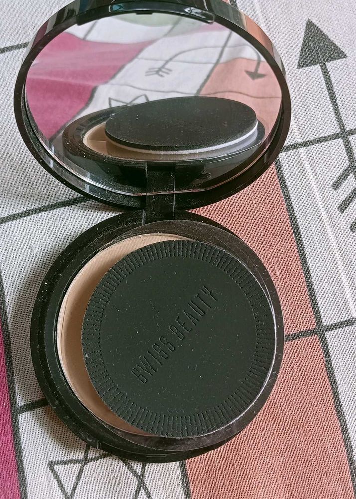 Swiss Beauty Everyday Matte Compact Powder