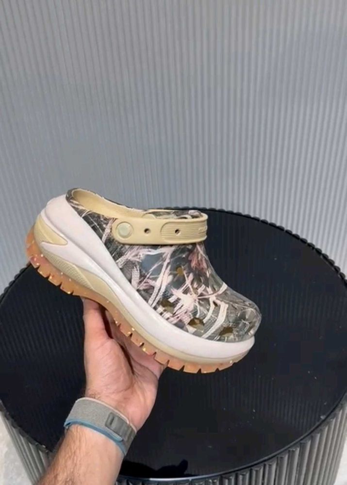 Crocs Echo Clog: Unique Style