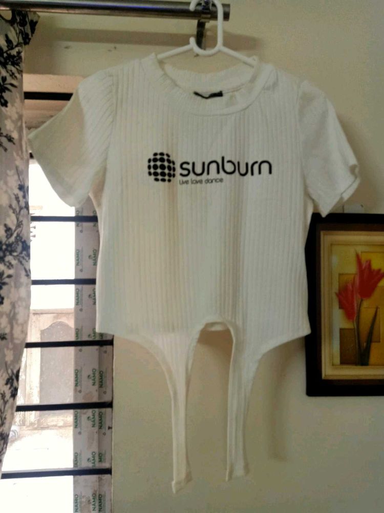 SHEIN White Sunburn Crop Top