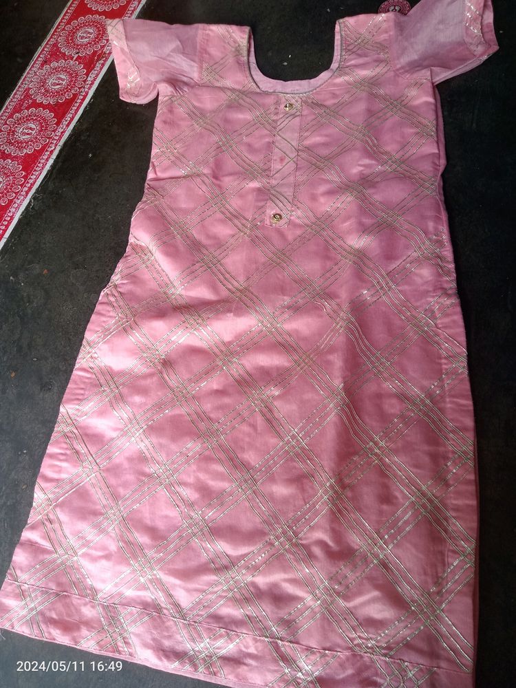 Beautiful Pink Colour Kurti