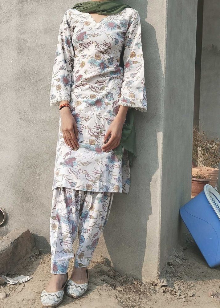 Floral Print Ethnic suit