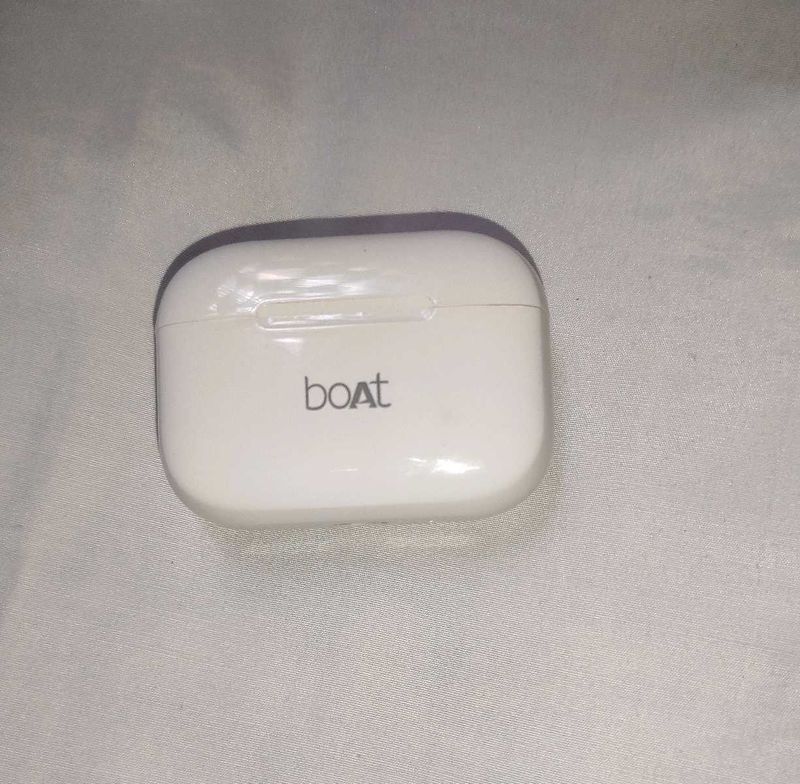 Boat Airdopes 161. Truly Wireless Earleads