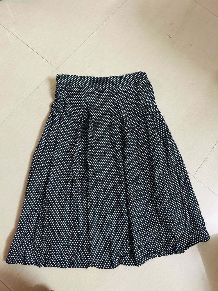 Polka Dot Chic Midi Skirt 🖤🤍