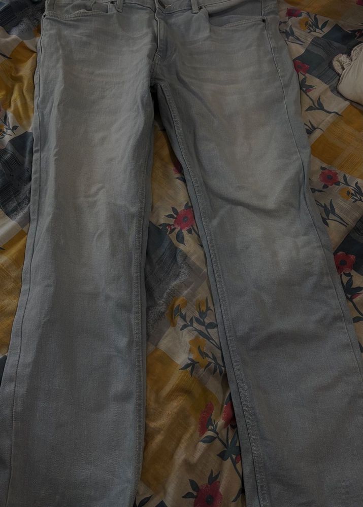 relaxed fit jeans