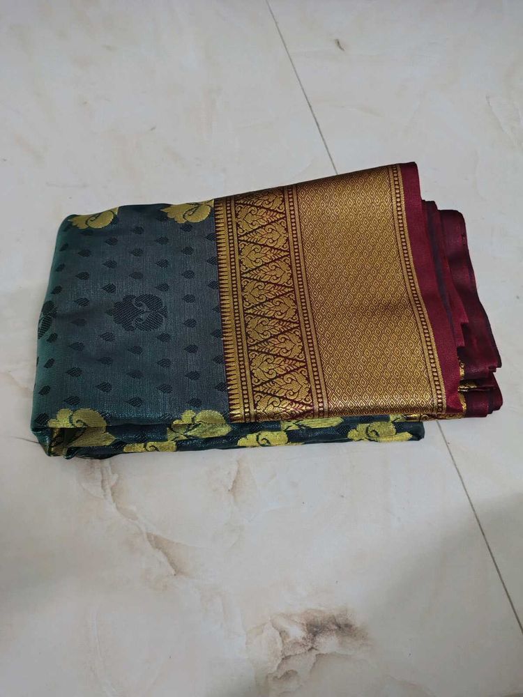 Elegant Floral &amp; Geometric Saree
