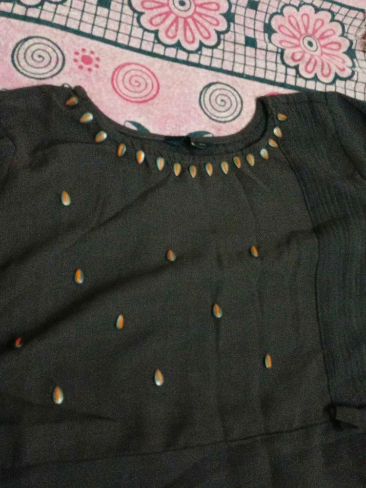 A Simple Top For Daily Wear