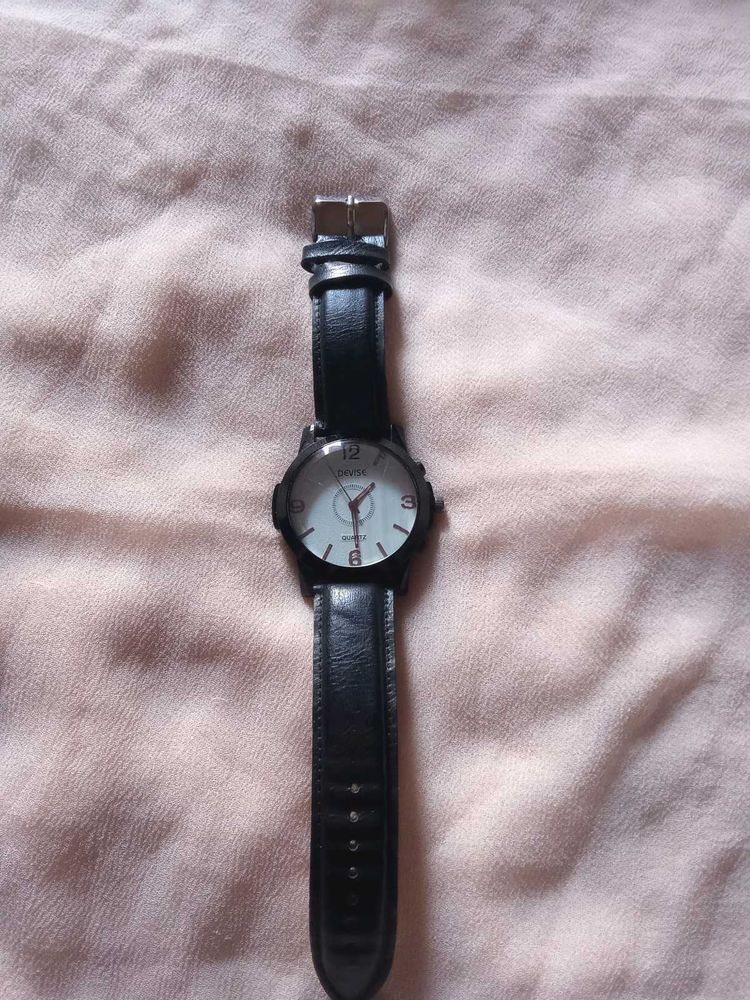 Elegant Black Leather Strap Watch
