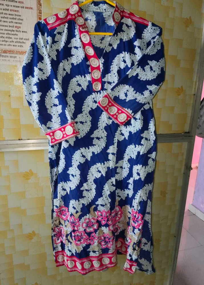 Blue &amp; White Floral Kurti