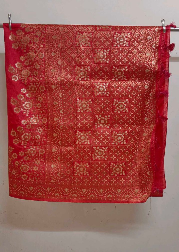 New Saree with Unstitched Blouse