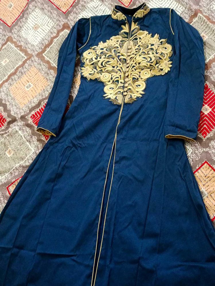 Elegant Blue Embroidered Kurta Set
