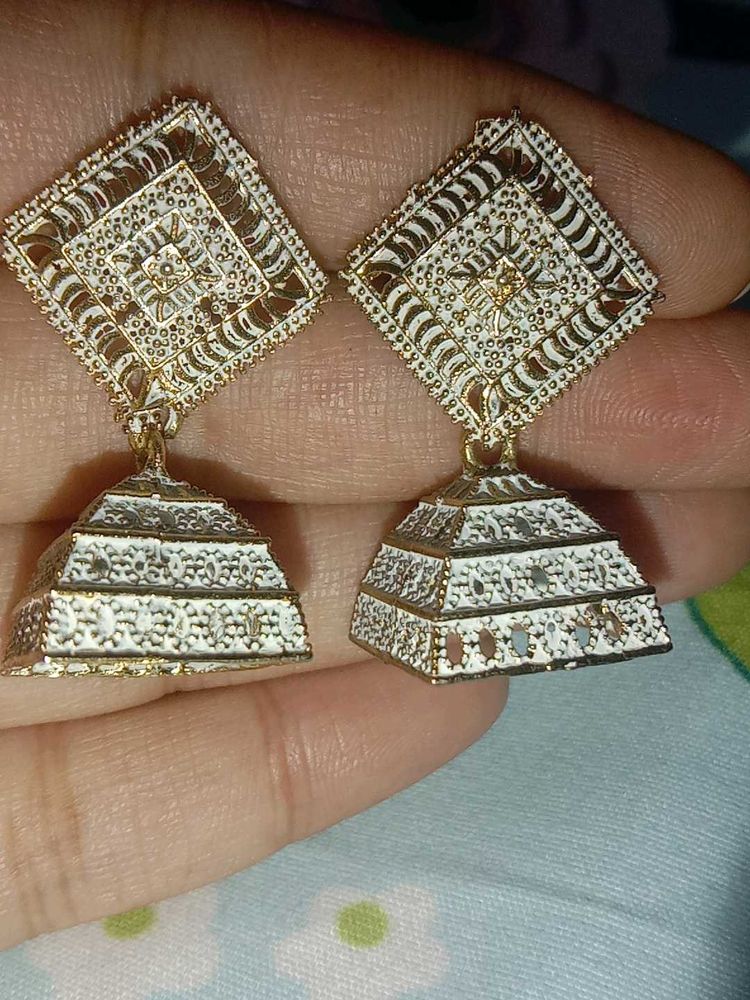 White Jhumke🤍