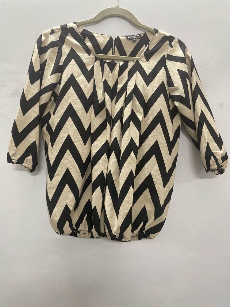 Black and Off-white Casual Jean Top