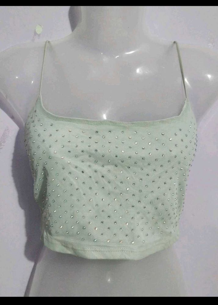 10 tops and 1 bodysuit at 350