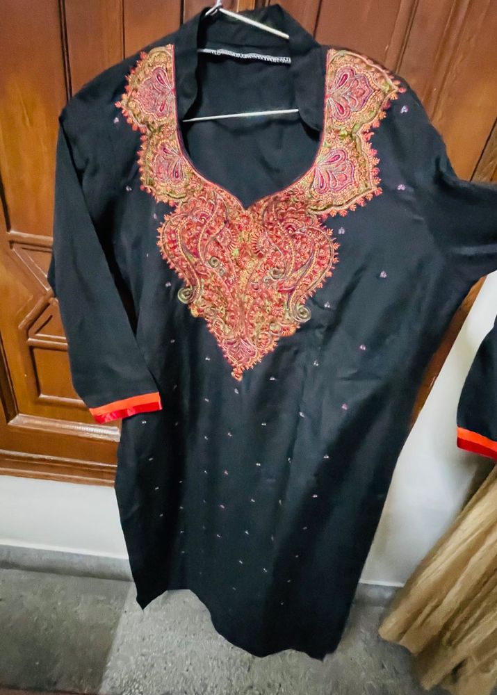 Black Kurti